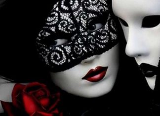 I diversi Io e la maschera.